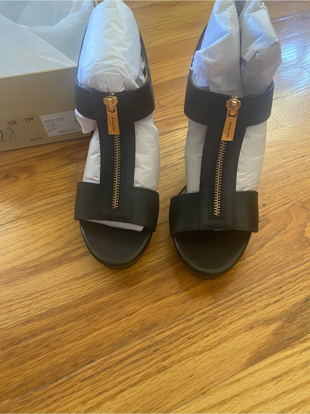 Michael Kors Berkeley Sandals Black Size 7 - New In Box ! - Picture 5 of 7